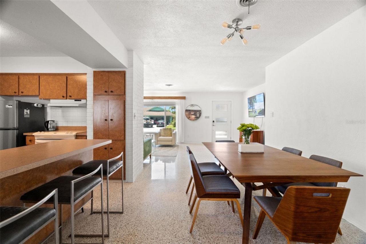 2671 W Bay Isle Drive Se, Saint Petersburg, FL 33705 Photo