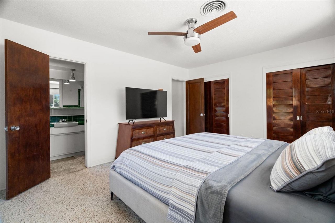2671 W Bay Isle Drive Se, Saint Petersburg, FL 33705 Photo