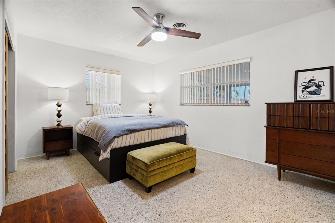 2671 W Bay Isle Drive Se, Saint Petersburg, FL 33705 Photo