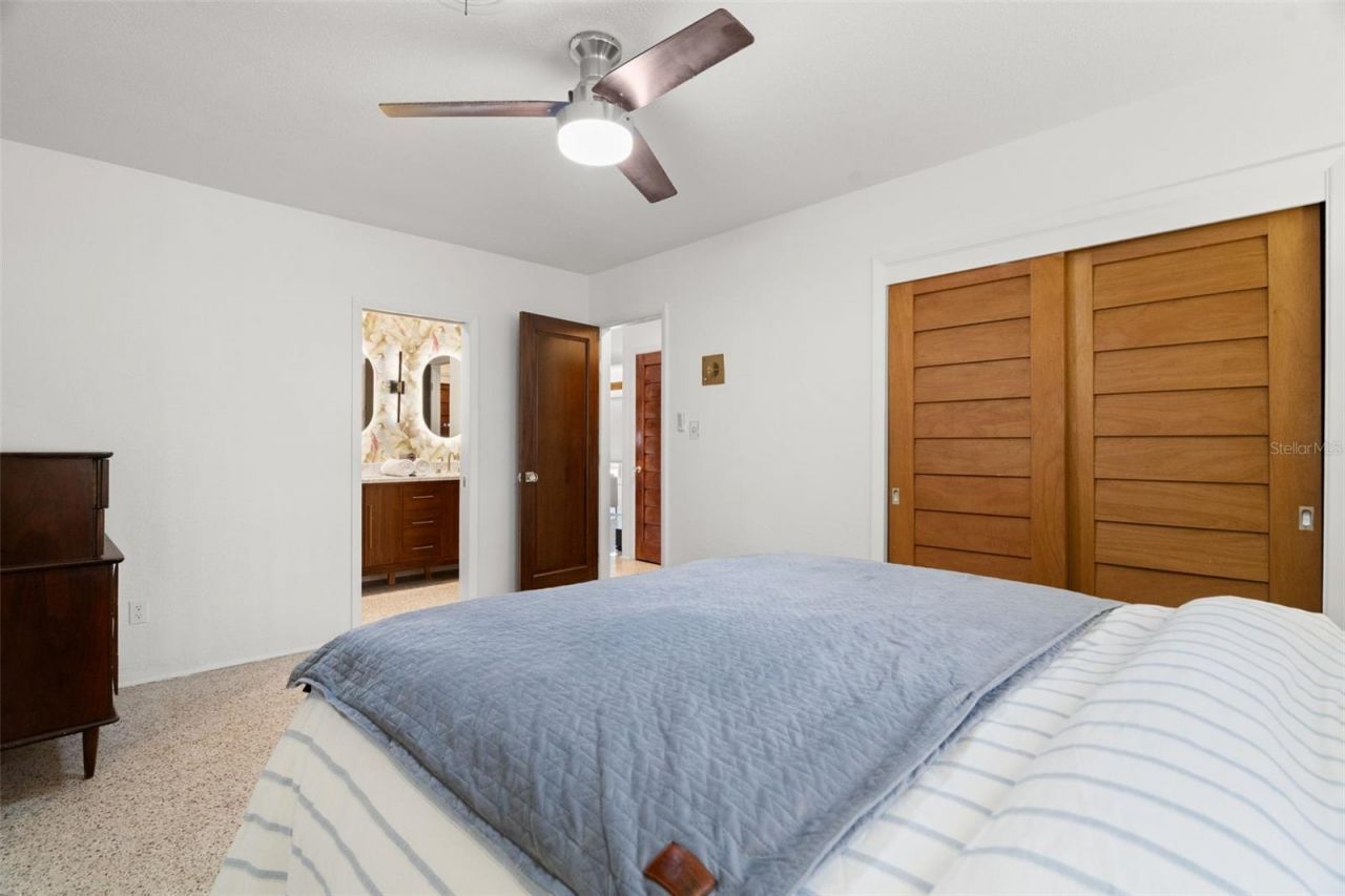 2671 W Bay Isle Drive Se, Saint Petersburg, FL 33705 Photo