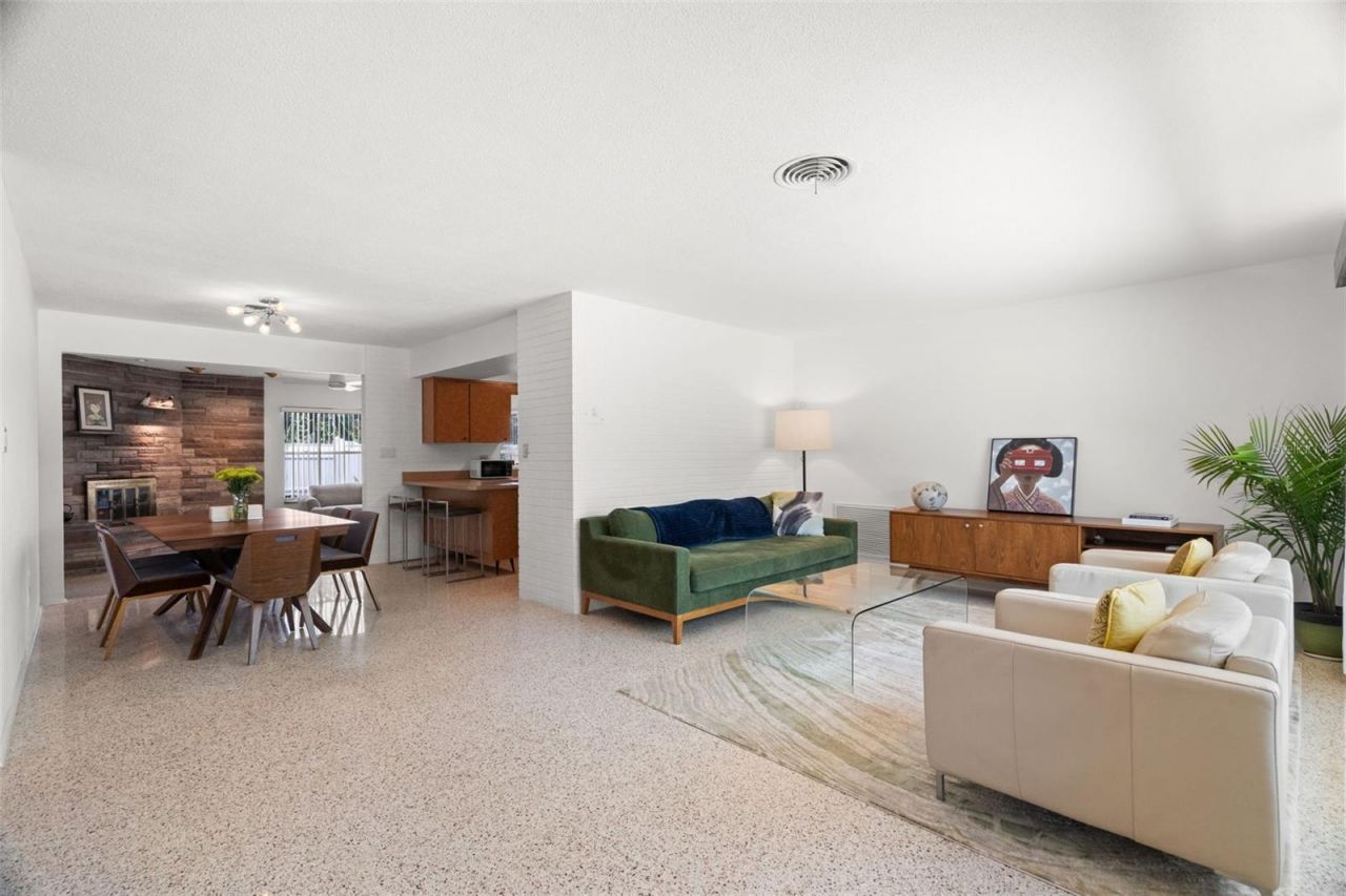2671 W Bay Isle Drive Se, Saint Petersburg, FL 33705 Photo