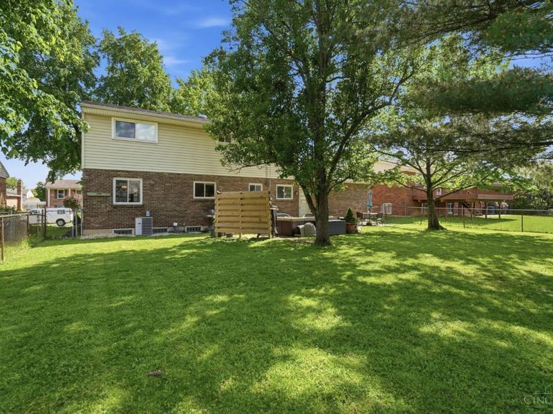 8616 Linderwood Lane, Cincinnati, OH 45255 Photo 45