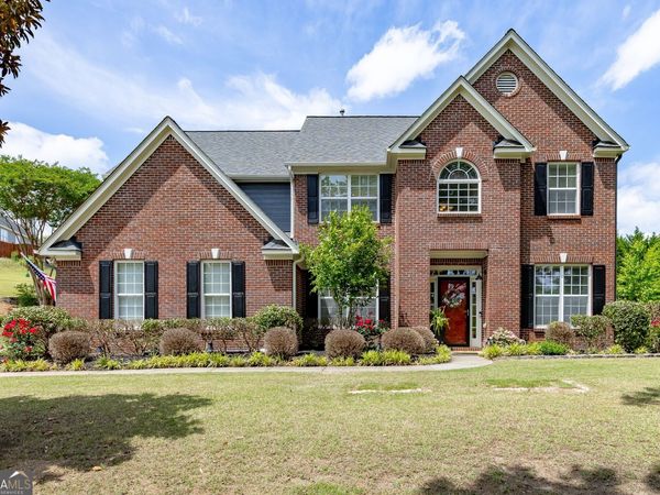 933 Cruce Lake Drive, Hoschton, GA 30548