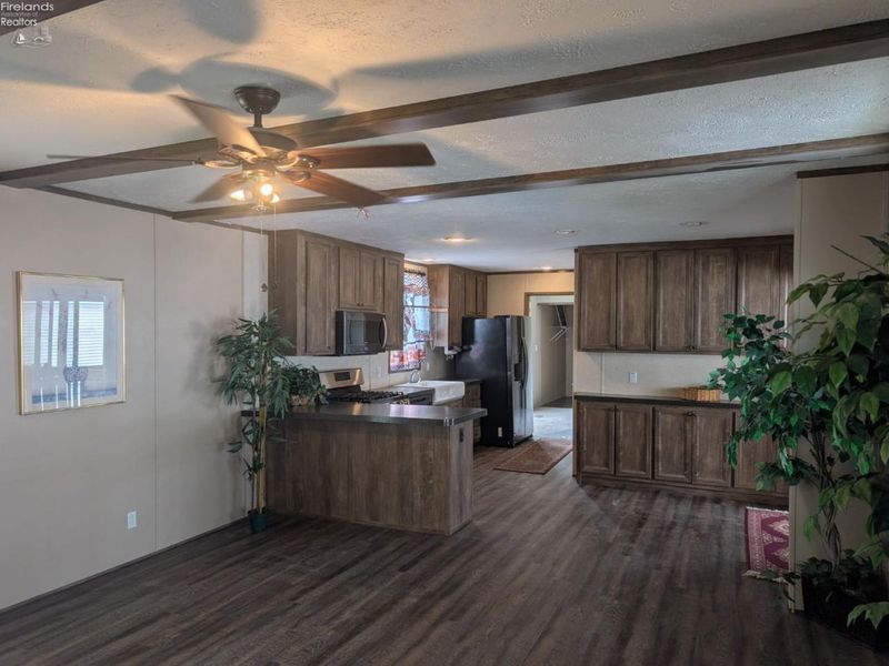 220 Maple Lane, Unit 82, Green Springs, OH 44836 Photo 4