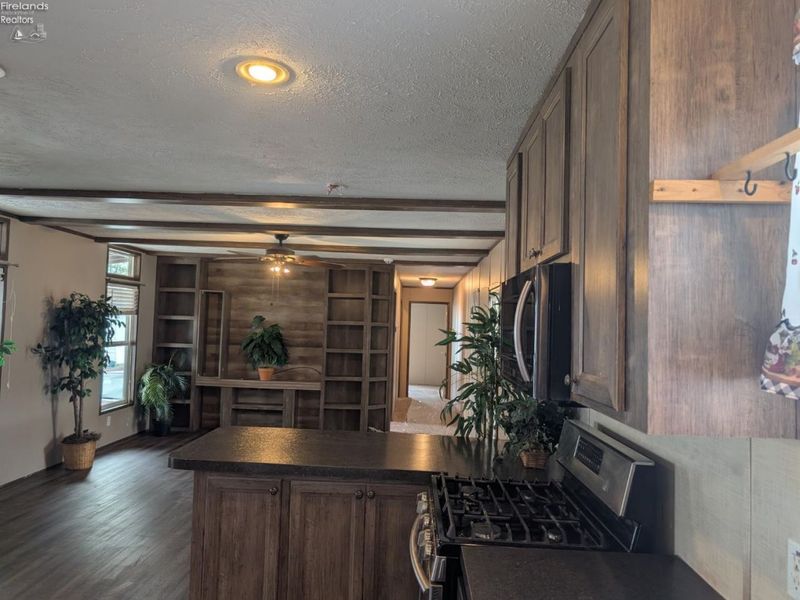 220 Maple Lane, Unit 82, Green Springs, OH 44836 Photo 6