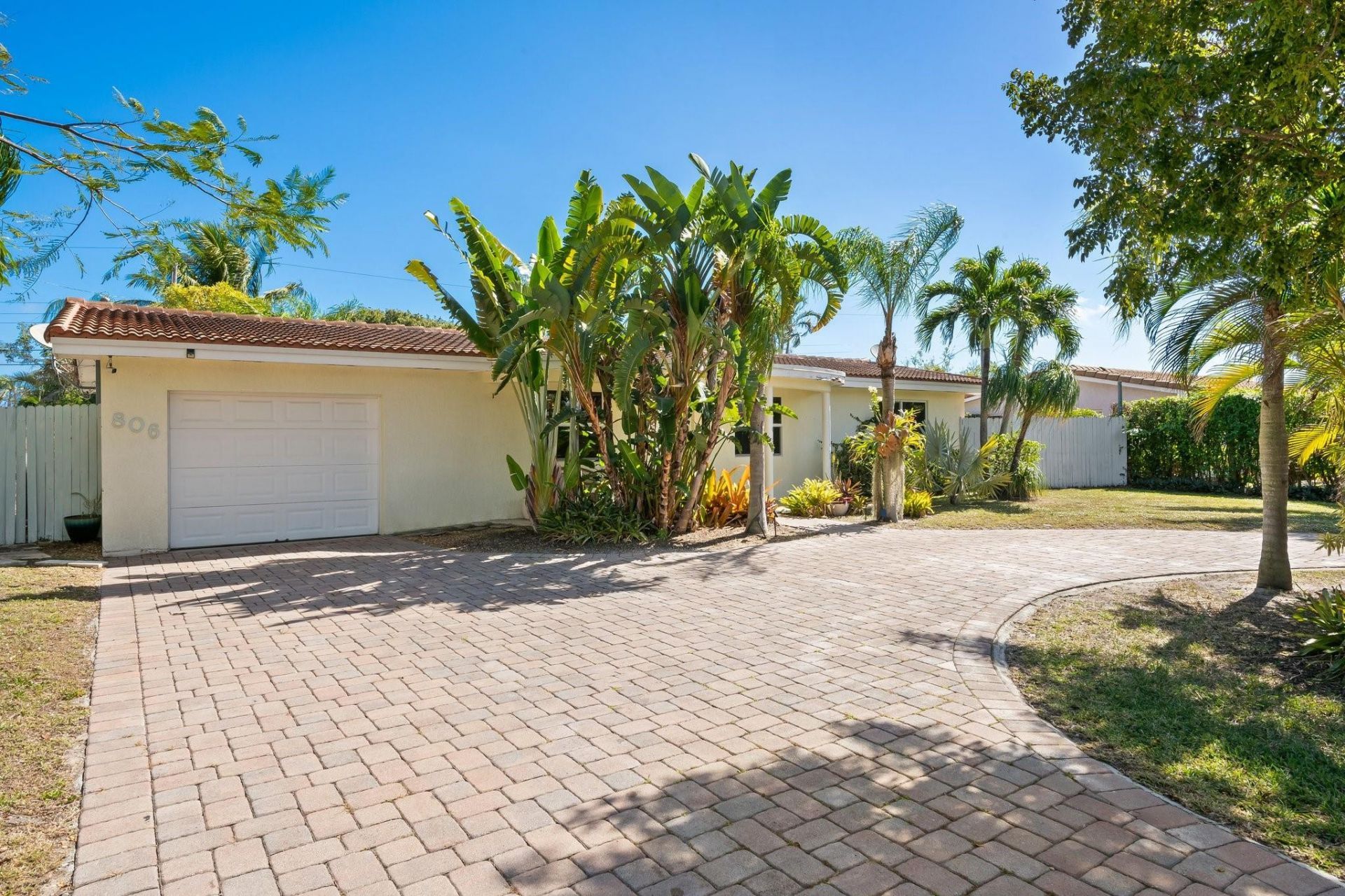 806 SE 9th Avenue, Deerfield Beach, FL 33441 Photo