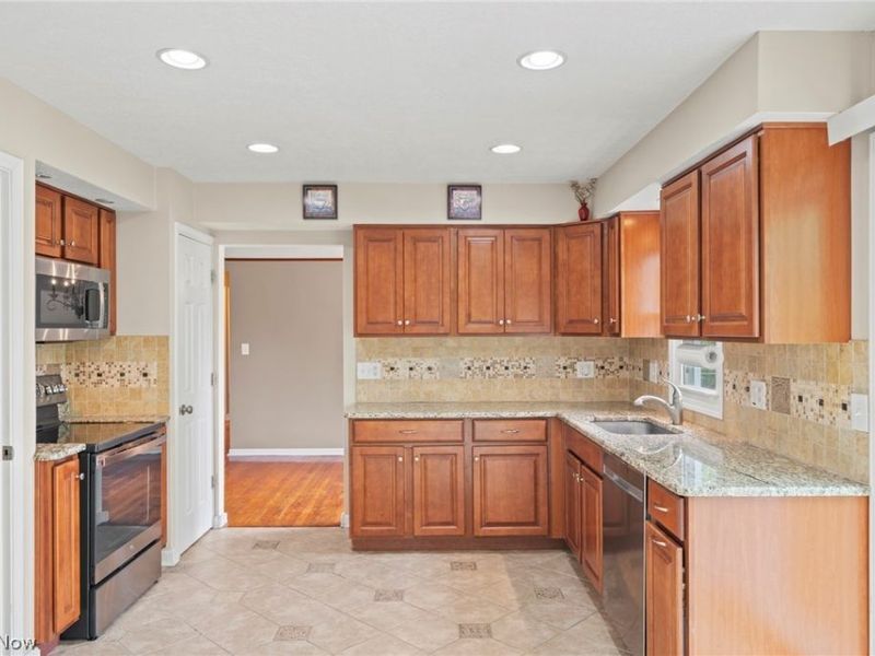 13257 Whitney Road, Strongsville, OH 44136 Photo 8
