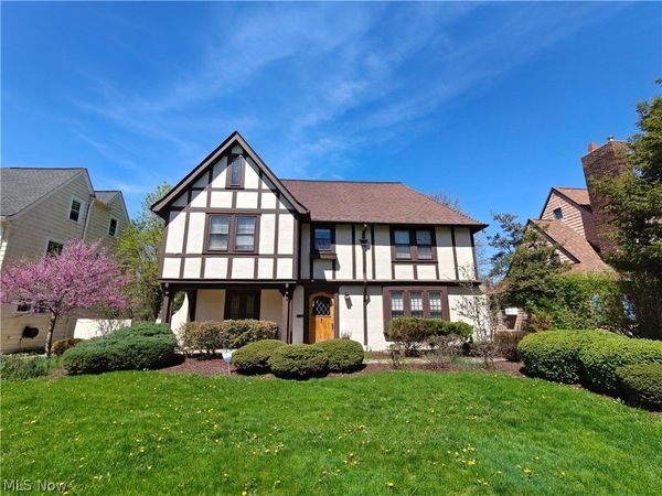 18421 Lynton Road , Shaker Heights, OH 44122