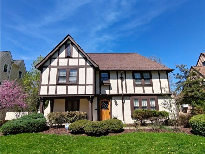 18421 Lynton Road , Shaker Heights, OH 44122 Photo 2