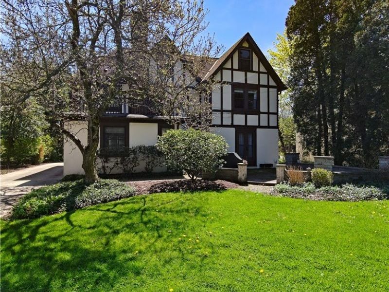 18421 Lynton Road , Shaker Heights, OH 44122 Photo 3