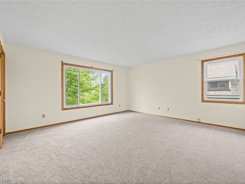 4910 & 4912 Yorkshire Avenue, Parma, OH 44134 Photo 18