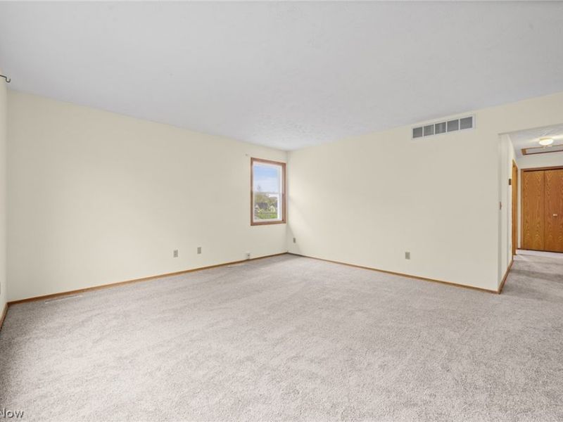 4910 & 4912 Yorkshire Avenue, Parma, OH 44134 Photo 19