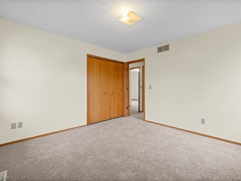 4910 & 4912 Yorkshire Avenue, Parma, OH 44134 Photo 23