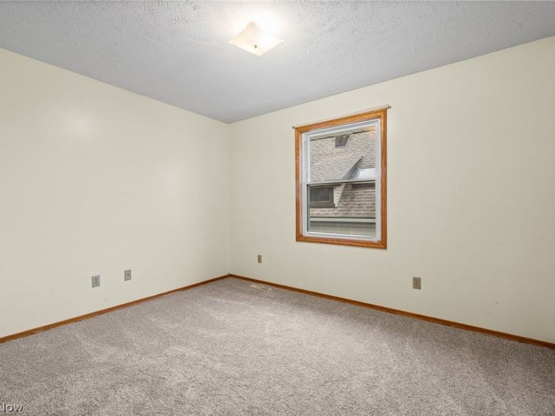 4910 & 4912 Yorkshire Avenue, Parma, OH 44134 Photo 24