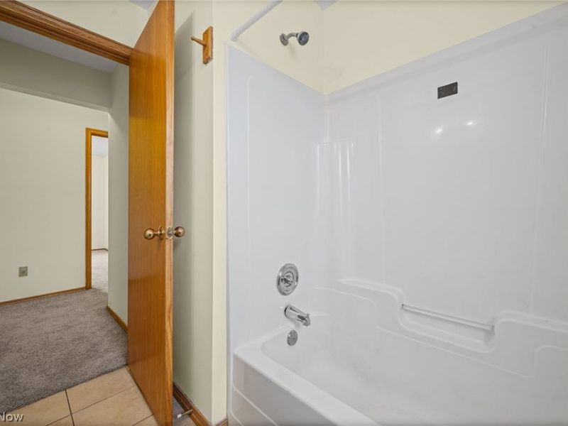 4910 & 4912 Yorkshire Avenue, Parma, OH 44134 Photo 27