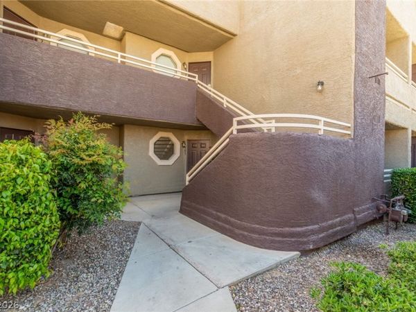 5072 RAINBOW Boulevard , Unit 205, Las Vegas, NV 89118