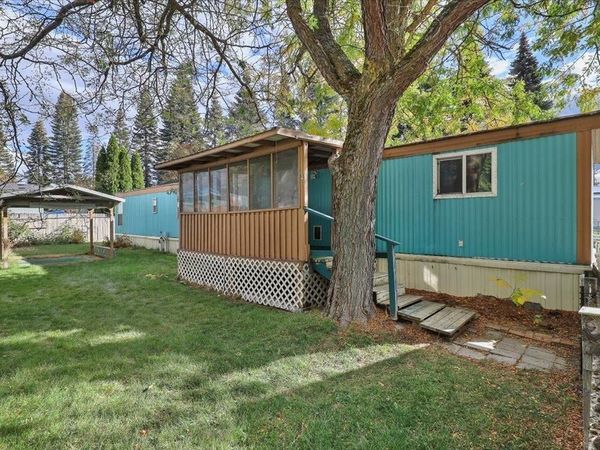 24807 E Trent Ave, Newman Lake, WA 99025