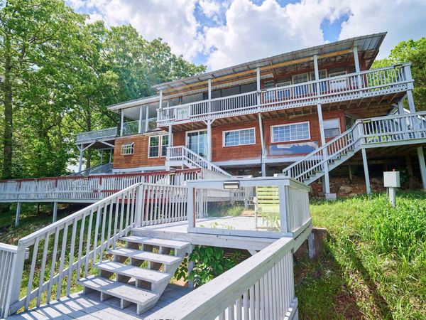 330 Robin Hood Ln, Hardy, AR 72542