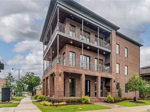 927 12th Street, Unit 100, Tuscaloosa, AL 35401
