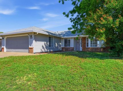 1707 Chateau Dr, Olivehurst, CA 95961 Photo