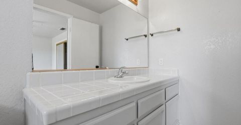 1707 Chateau Dr, Olivehurst, CA 95961 Photo