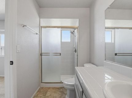 1707 Chateau Dr, Olivehurst, CA 95961 Photo