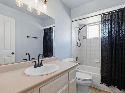 1707 Chateau Dr, Olivehurst, CA 95961 Photo