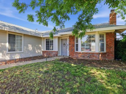 1707 Chateau Dr, Olivehurst, CA 95961 Photo