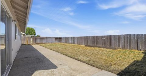 1707 Chateau Dr, Olivehurst, CA 95961 Photo