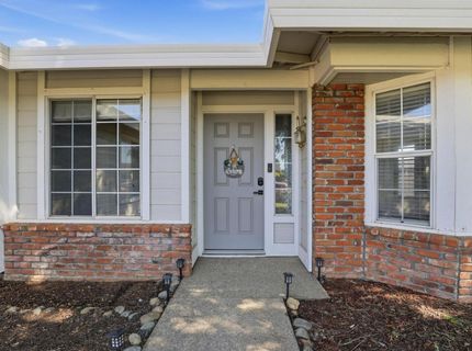 1707 Chateau Dr, Olivehurst, CA 95961 Photo