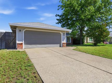 1707 Chateau Dr, Olivehurst, CA 95961 Photo
