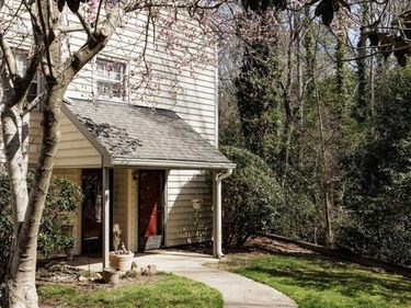 412 Oak Hollow Court, Raleigh, NC 27613