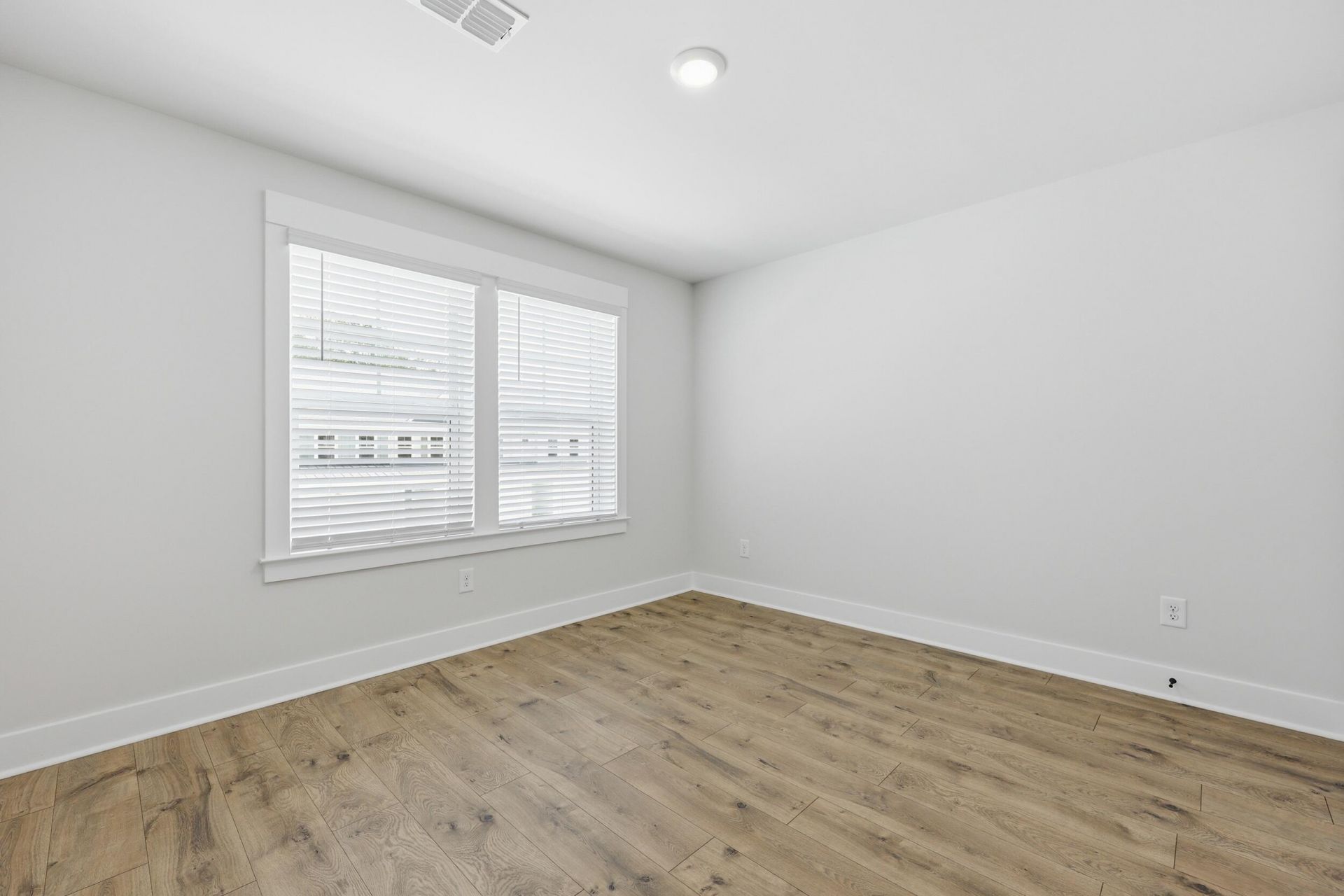 214 Twinleaf Court Photo 18
