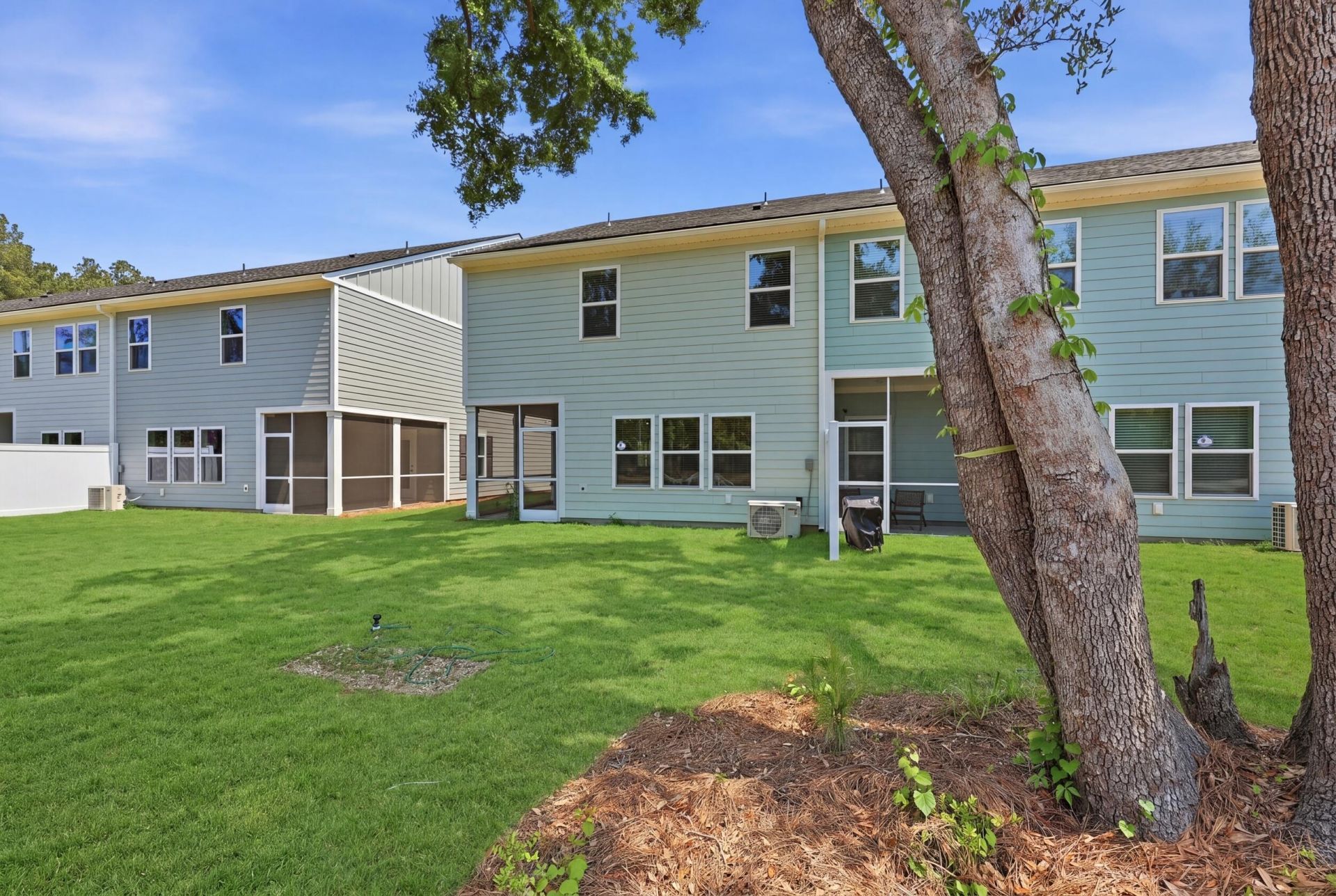 214 Twinleaf Court Photo 32