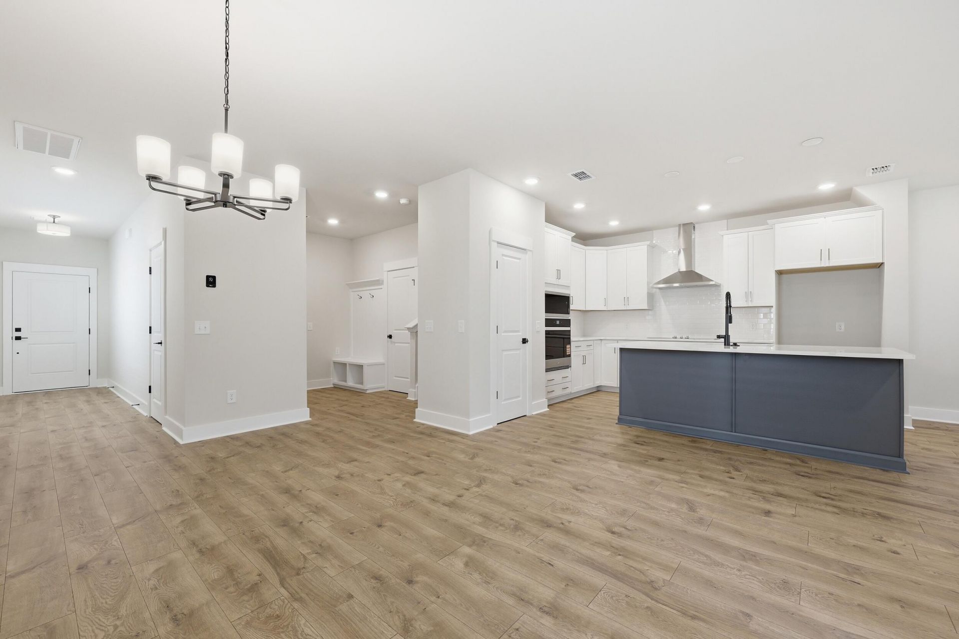 214 Twinleaf Court Photo 5