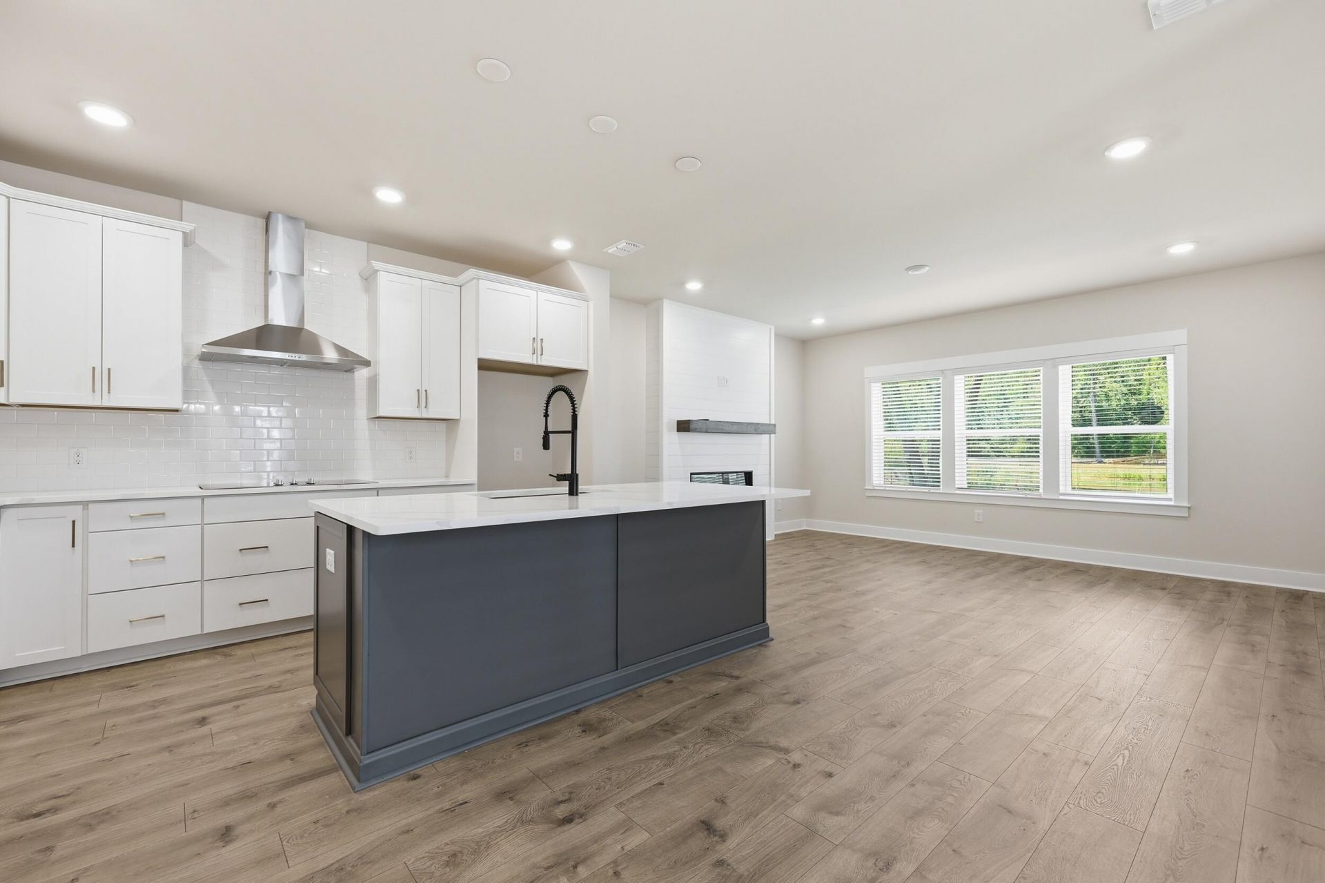 214 Twinleaf Court Photo 6