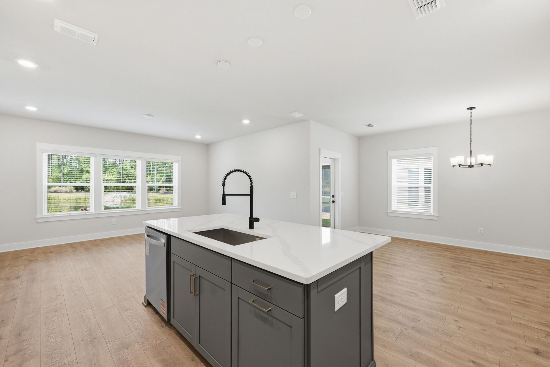 214 Twinleaf Court Photo 9