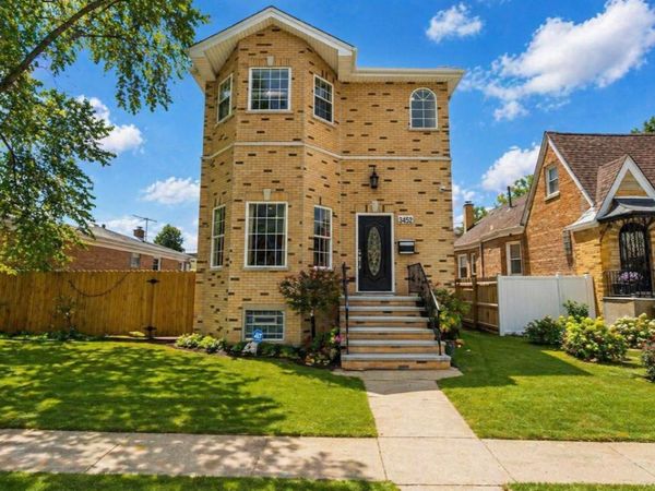 3452 N Newcastle Avenue, Chicago, IL 60634