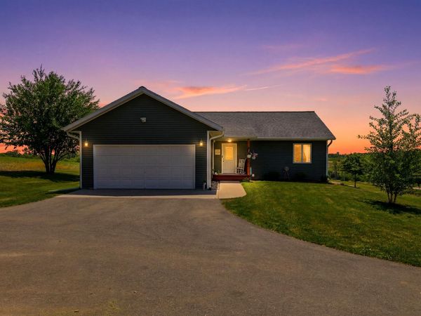 503 N Bennett Road, Dodgeville, WI 53533