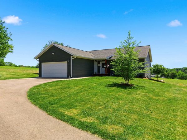 503 N Bennett Road, Dodgeville, WI 53533