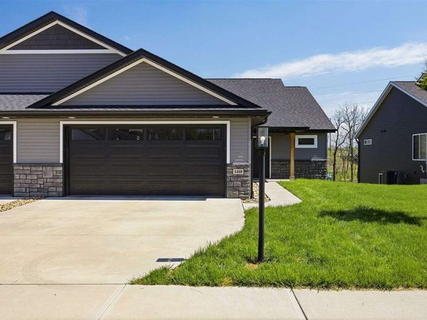 1410 Legend Dr, Tiffin, IA 52340