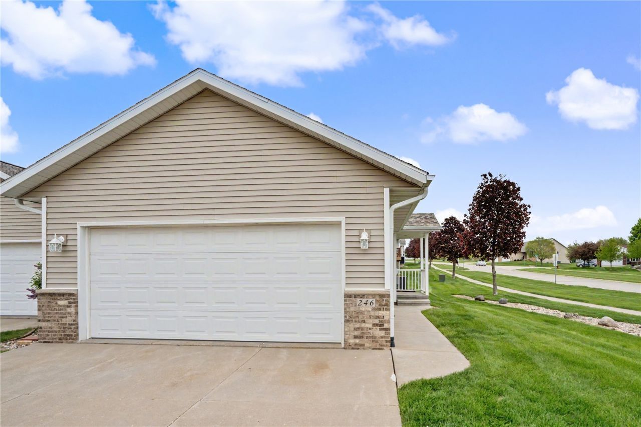 246 Whirlaway Lane, Fairfax, IA 52228 Main Photo