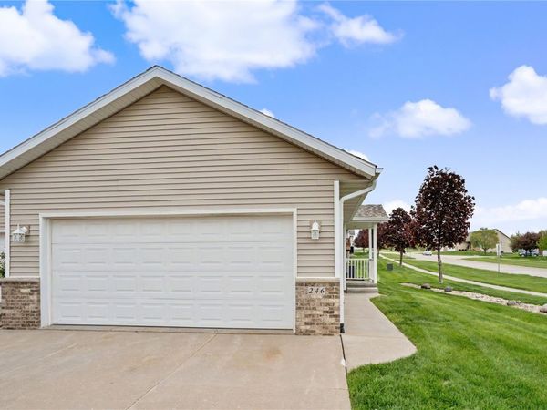 246 Whirlaway Lane , Fairfax, IA 52228