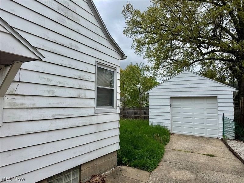 871 N Firestone Boulevard , Akron, OH 44306 Photo 4