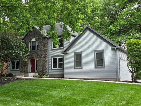 1178 Logan Woods Drive, Hubbard, OH 44425