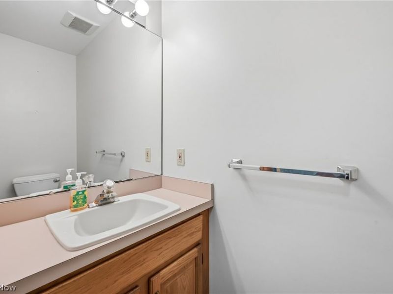 1178 Logan Woods Drive, Hubbard, OH 44425 Photo 17