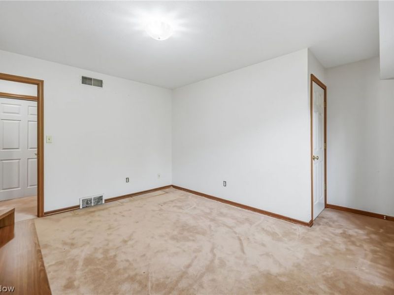 1178 Logan Woods Drive, Hubbard, OH 44425 Photo 25