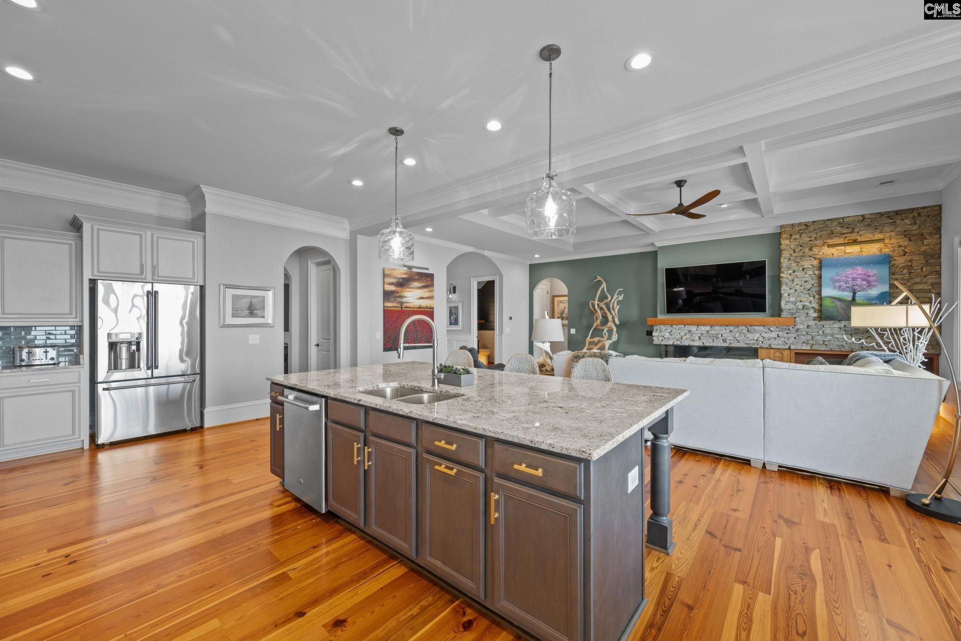 252 Waters Edge Drive  Photo 18