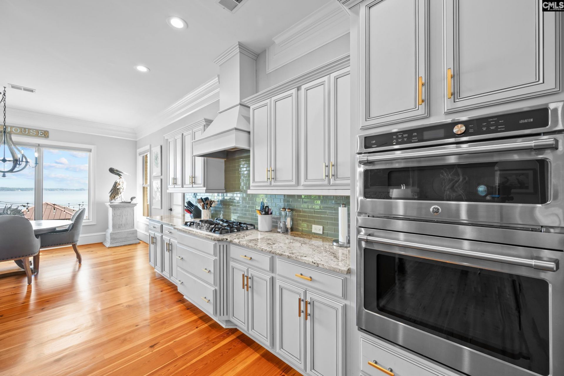 252 Waters Edge Drive  Photo 19