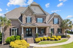 252 Waters Edge Drive  photo 4